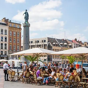 Beautiful Renovated In The Center Of Appartement